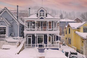 Steps to Ski Gondola, Restored Victorian Home w/ Hot Tub Raddon by Ava