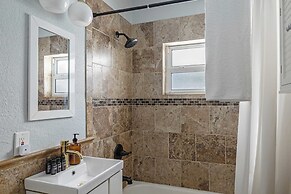 Tidal by Avantstay Gorgeous Home Close to Beaches w/ Pool