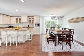 Wisteria by Avantstay Bright & Spacious Home w/ Pool & Entertainers Pa