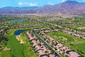 Monroe by Avantstay Beautiful Home w/ Pool & Spa PGA West Sleeps 12