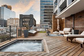 Paramount Place by Avantstay 4 Story Apartment in Heart of Austin w/ M