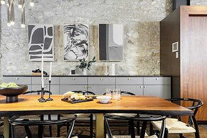 Paramount Place by Avantstay 4 Story Apartment in Heart of Austin w/ M