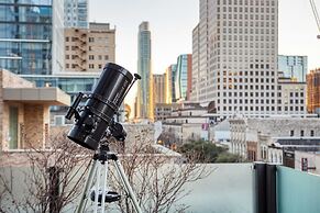 Paramount Place by Avantstay 4 Story Apartment in Heart of Austin w/ M