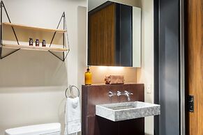 Paramount Place by Avantstay 4 Story Apartment in Heart of Austin w/ M