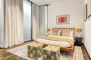 Paramount Place by Avantstay 4 Story Apartment in Heart of Austin w/ M