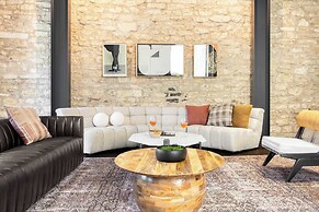 Paramount Place by Avantstay 4 Story Apartment in Heart of Austin w/ M
