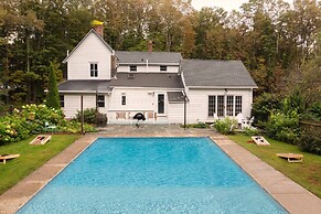 Clove by Avantstay Gorgeous Cottage w/ Pool, Privacy, Pool Table & Clo