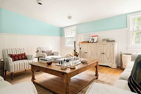 Clove by Avantstay Gorgeous Cottage w/ Pool, Privacy, Pool Table & Clo