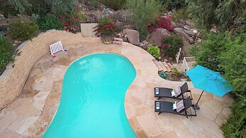 Red Rock by Avantstay Desert Hideaway w/ View & Pool