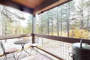 Sockeye by Avantstay Modern 2 BR Condo w/ Access to Northstar Resort C