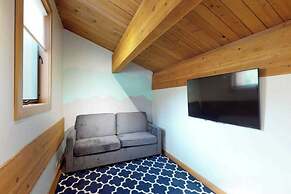 Sockeye by Avantstay Modern 2 BR Condo w/ Access to Northstar Resort C