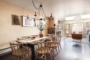 Rover by Avantstay Beautiful Ski-chalet in Heart of Breckenridge