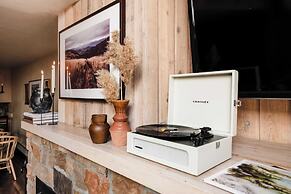 Rover by Avantstay Beautiful Ski-chalet in Heart of Breckenridge