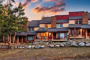 Rover by Avantstay Beautiful Ski-chalet in Heart of Breckenridge