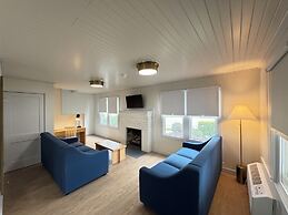 The Ours at Geneva on the Lake