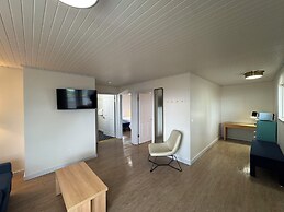 The Ours at Geneva on the Lake