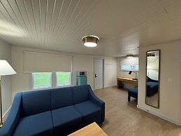 The Ours at Geneva on the Lake