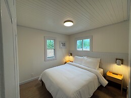 The Ours at Geneva on the Lake