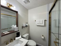 The Ours at Geneva on the Lake