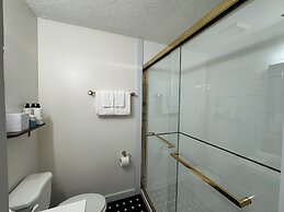 The Ours at Geneva on the Lake