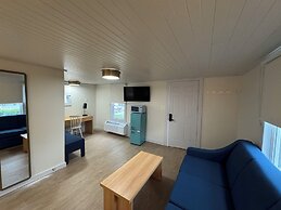 The Ours at Geneva on the Lake