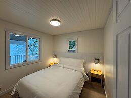 The Ours at Geneva on the Lake