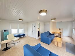 The Ours at Geneva on the Lake