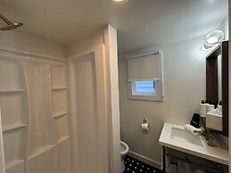 The Ours at Geneva on the Lake