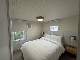 The Ours at Geneva on the Lake