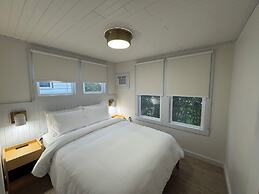 The Ours at Geneva on the Lake