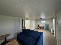 The Ours at Geneva on the Lake