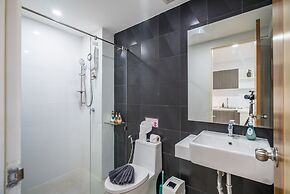 Ozone Condo by Lofty