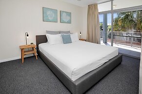 Pool View City Centre Apartment 202