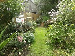 Tranquil Wood Cabin set in a Beautiful Orchard