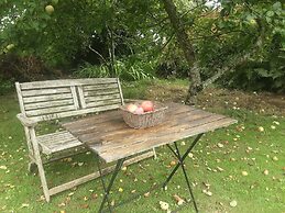 Tranquil Wood Cabin set in a Beautiful Orchard