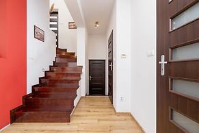 Czarnochowice House by Renters