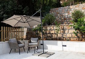 Apartments and rooms Naida