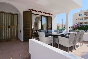 Phaedrus Living City Flat Androcleous