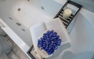 Charming 2-bed Apartment in Windsor - Free Parking