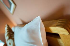 Charming 2-bed Apartment in Windsor - Free Parking