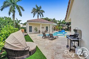 8 Br Villa with Pool & Basketball Court