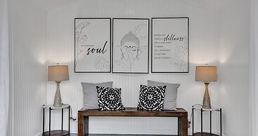 8 Br Villa with Pool & Basketball Court