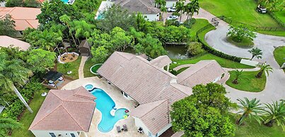 8 Br Villa with Pool & Basketball Court