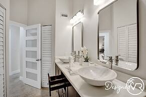 8 Br Villa with Pool & Basketball Court