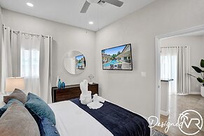 8 Br Villa with Pool & Basketball Court