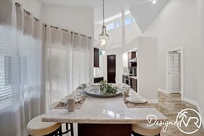 8 Br Villa with Pool & Basketball Court