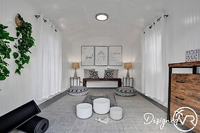 8 Br Villa with Pool & Basketball Court