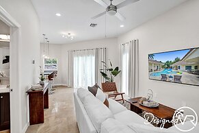 8 Br Villa with Pool & Basketball Court