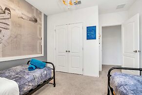 Private Views & Theme Rooms, Perfect for Families!