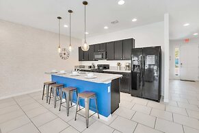 Private Views & Theme Rooms, Perfect for Families!